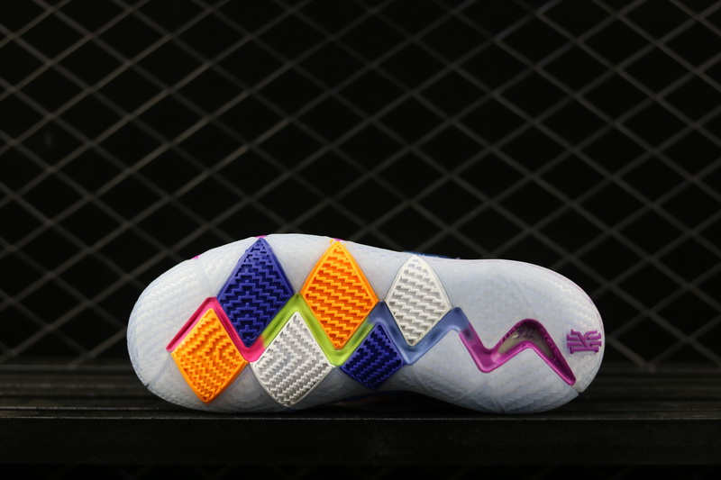 Super max Nike Kyrie 4 R(98% Authentic quality)